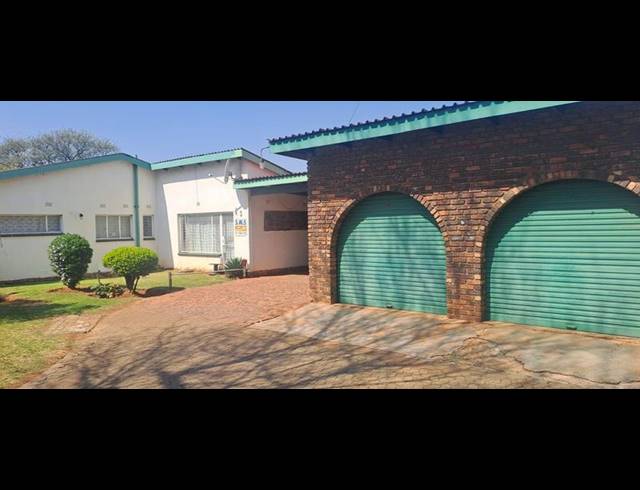4 BEDROOM HOUSE FOR SALE IN WITFIELD